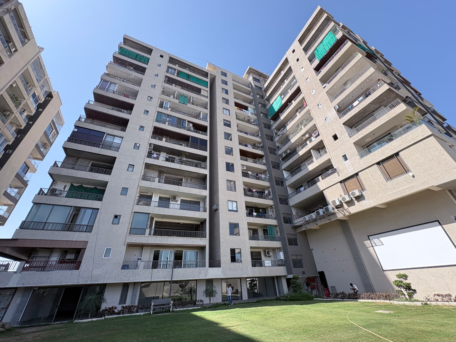 Orchid Tower Paras Infra – detail 1