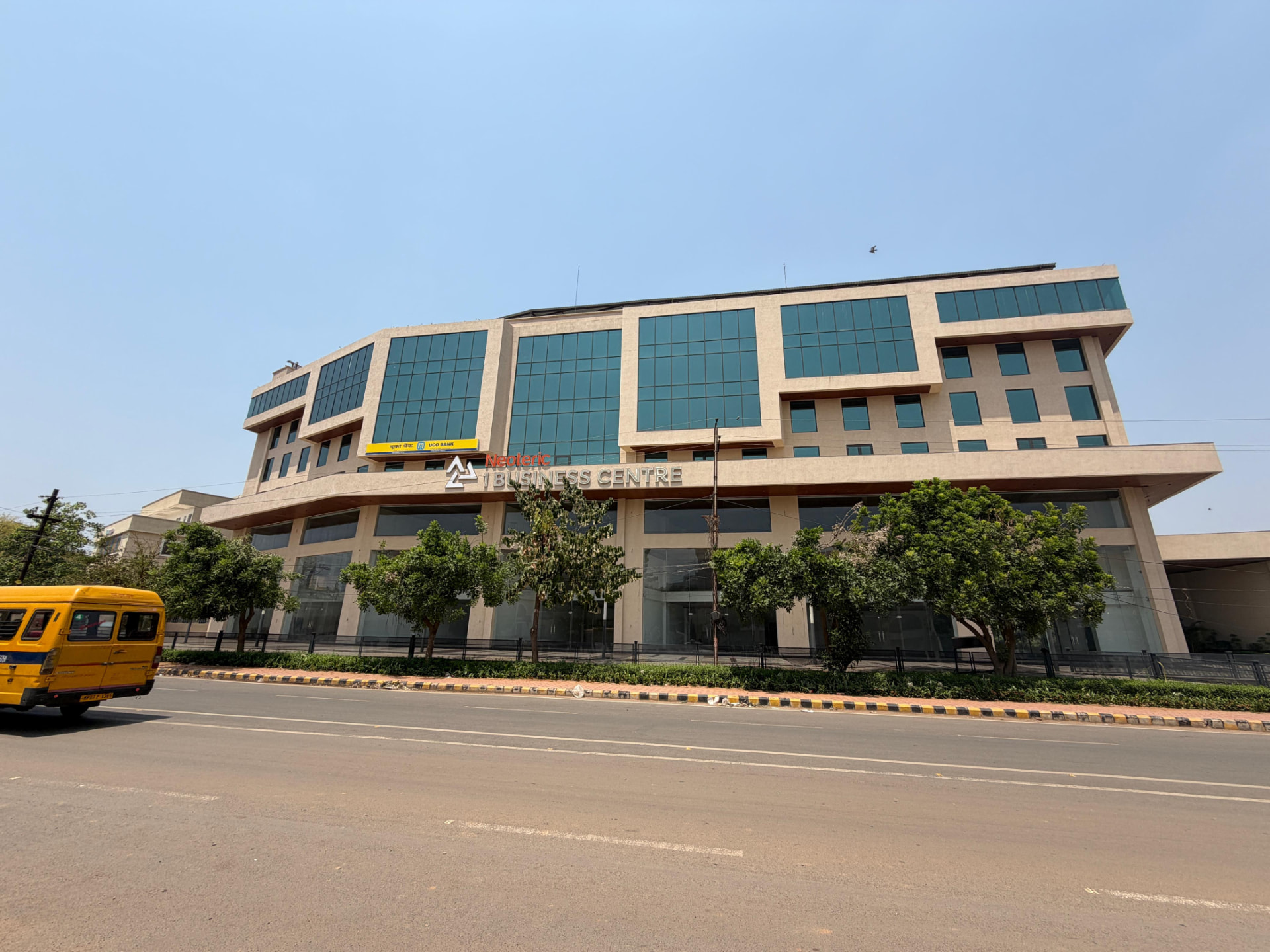 Neoteric One Business Center façade
